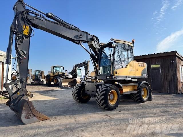 Volvo EW 140 C Bagri na kolesih