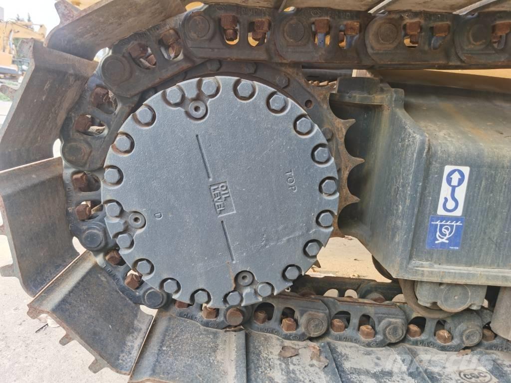 Komatsu PC 220-7 Bagri goseničarji