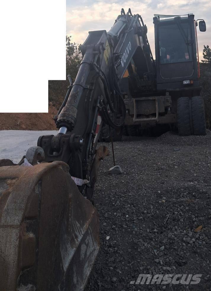 Volvo EW140E Bagri na kolesih