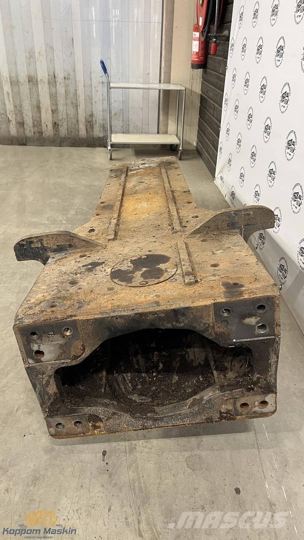 Komatsu 845 Druge komponente