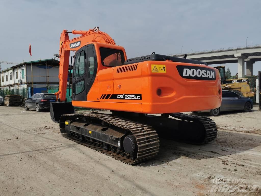 Doosan DX 225 LC Mini bagri <7t