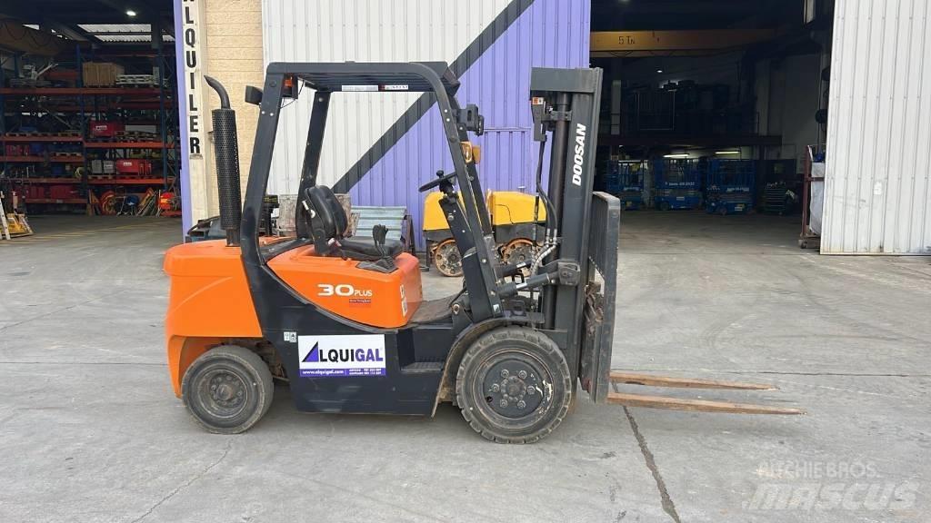 Doosan D 30 G Dizelski viličarji