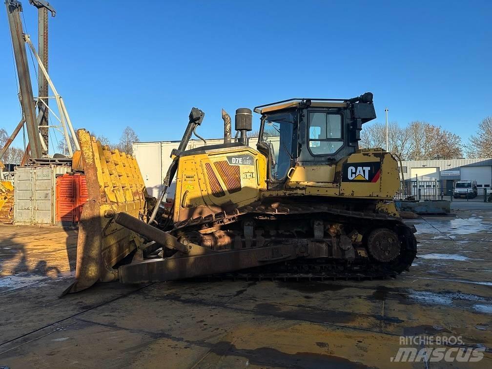 CAT D7E Buldožerji goseničarji
