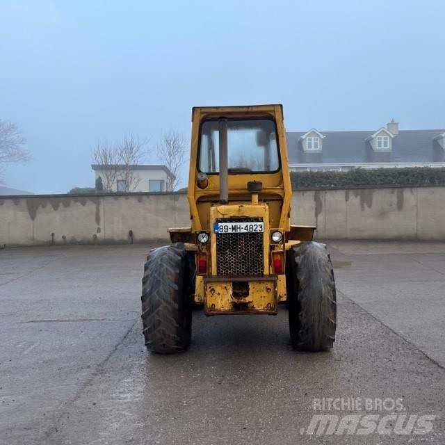 CAT 910 Kolesni nakladalci