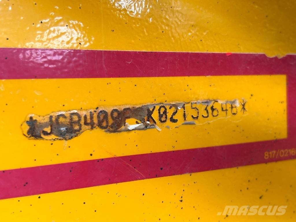 JCB 409 Kmetijski teleskopski nakladalci
