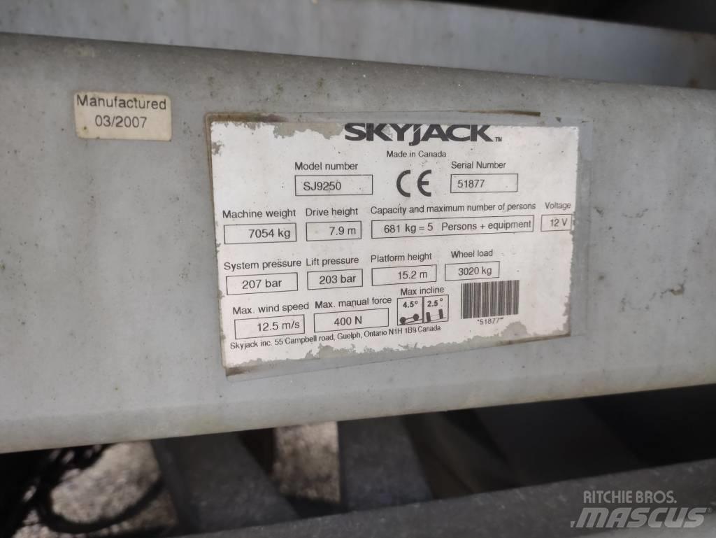 SkyJack SJ 9250 Škarjaste dvižne ploščadi