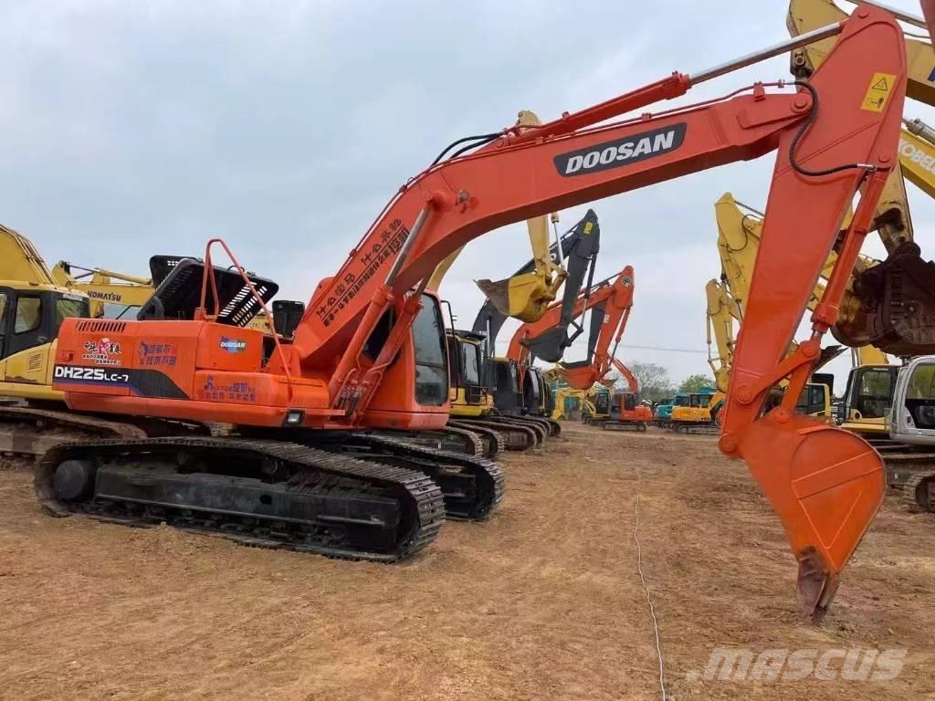Doosan 225-7 Bagri goseničarji