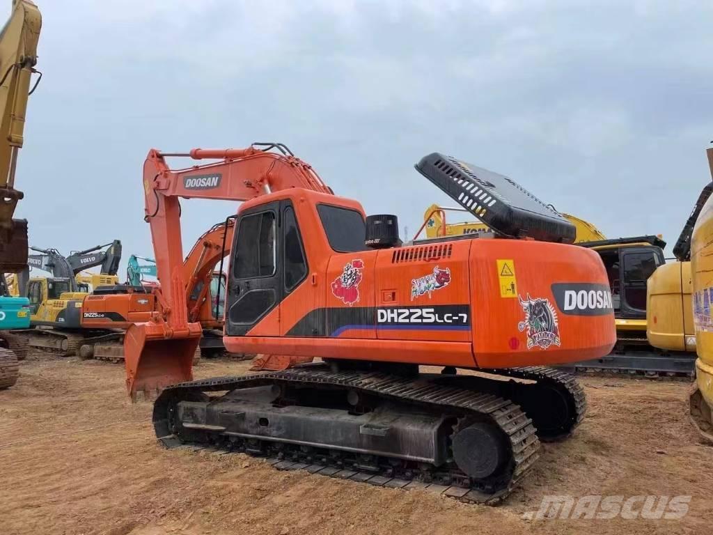 Doosan 225-7 Bagri goseničarji