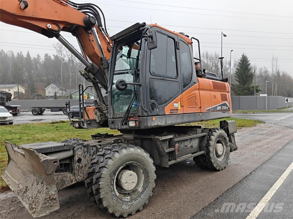 Doosan DX 210 W-7 Bagri na kolesih