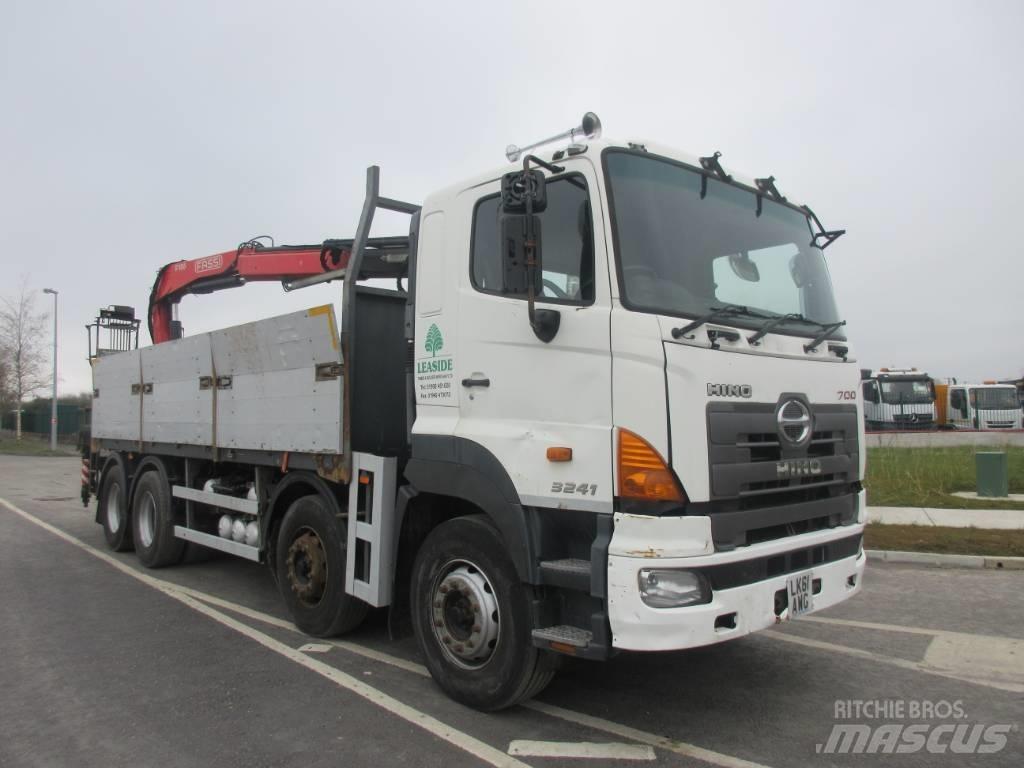 Hino 700 Tovornjaki z žerjavom