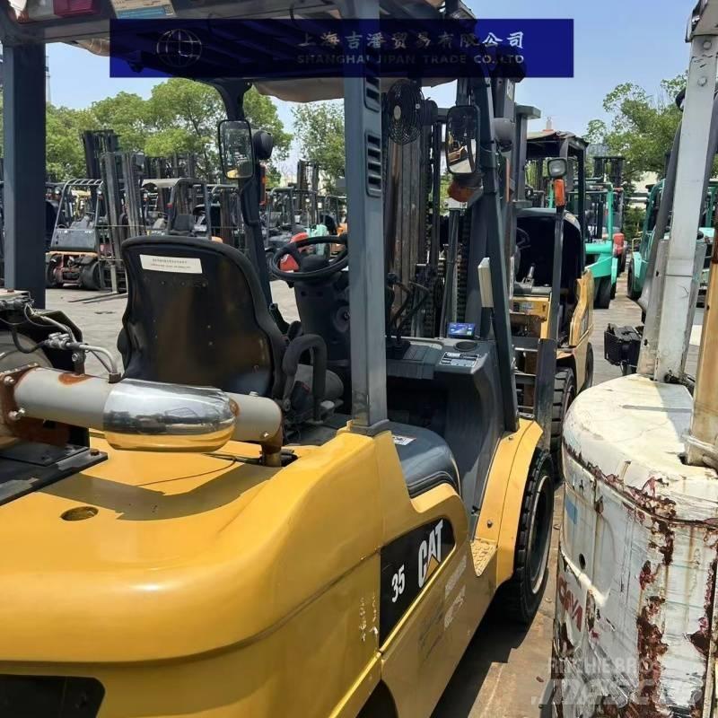 CAT 35 Dizelski viličarji