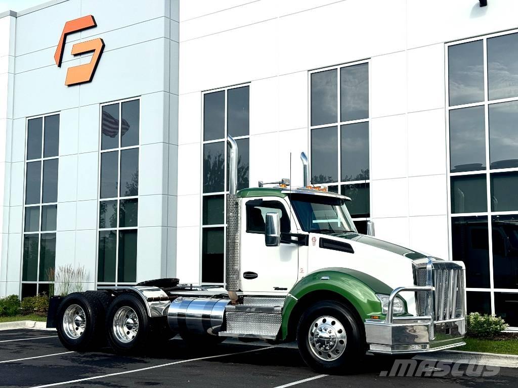 Kenworth T 880 Vlačilci