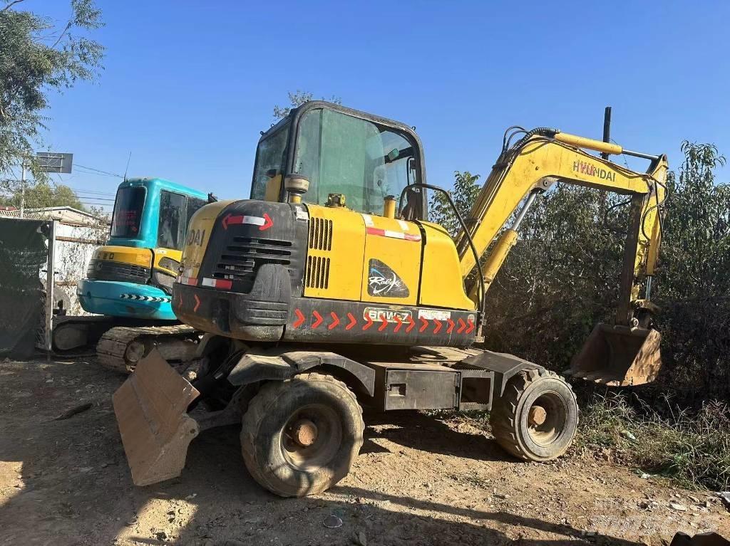 Hyundai R60W-7 Bagri goseničarji