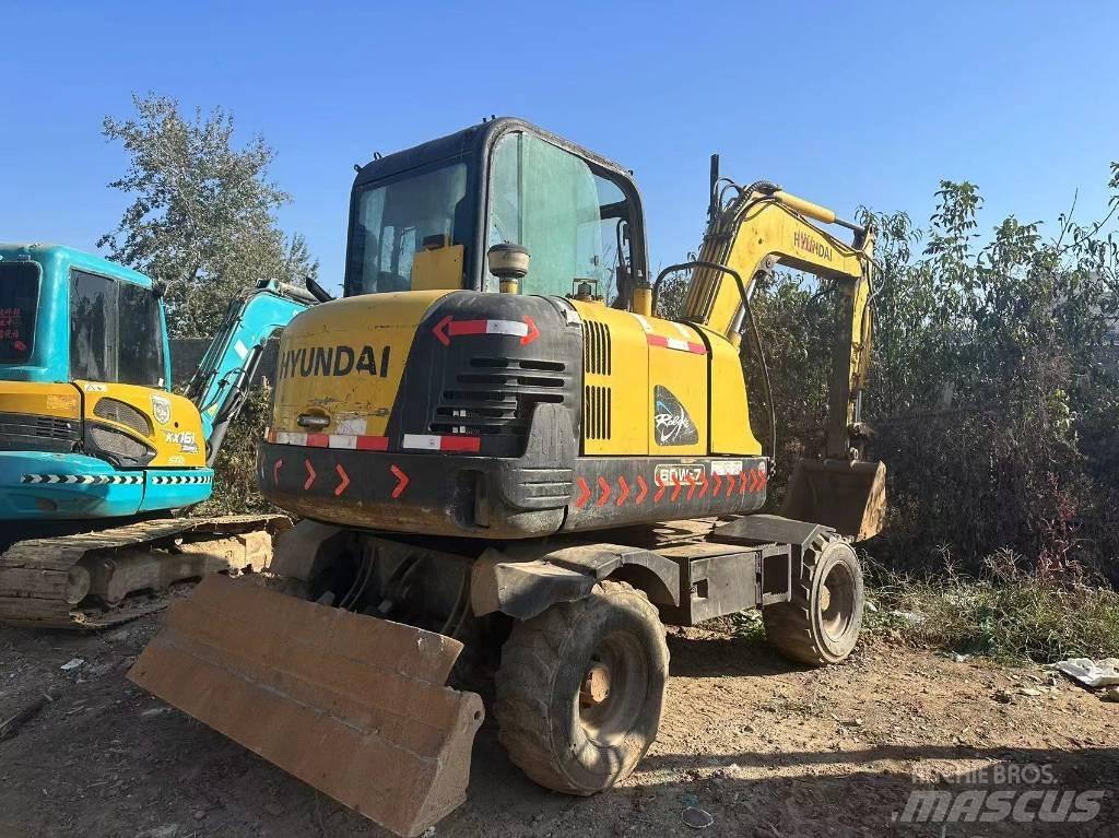 Hyundai R60W-7 Bagri goseničarji