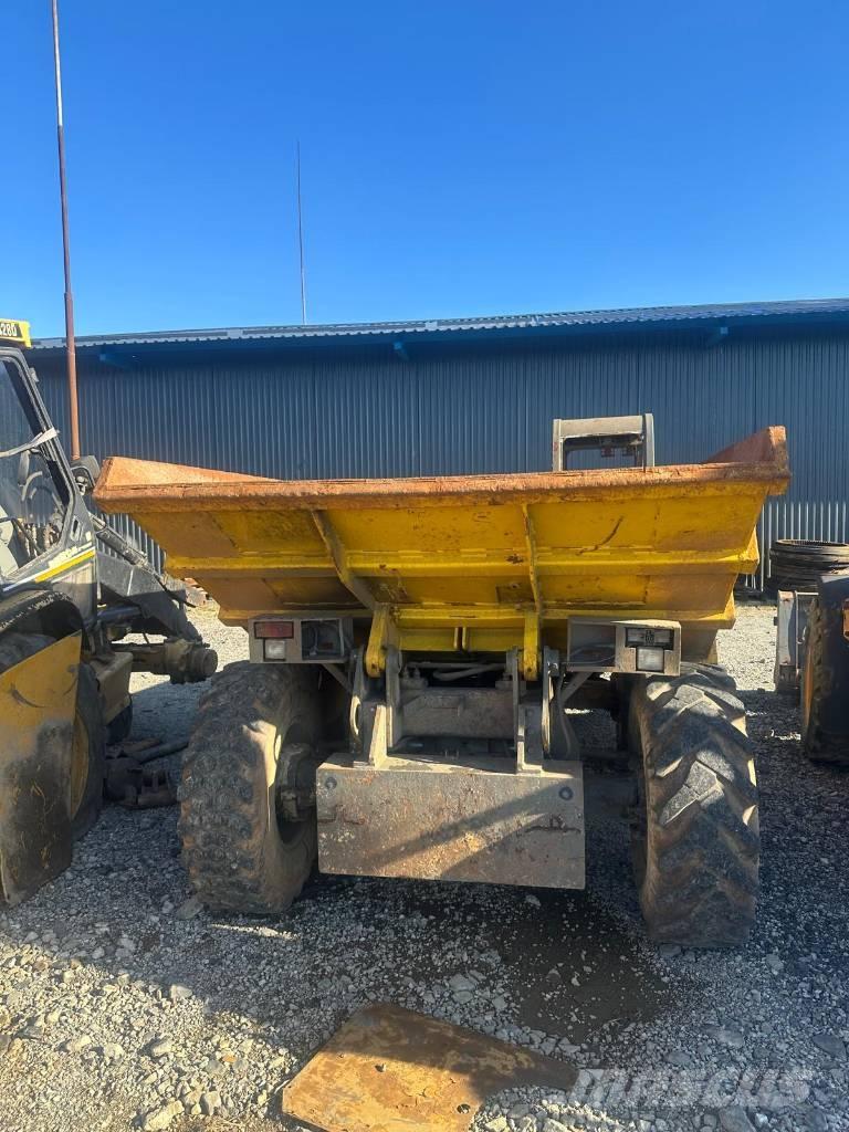  UTRANAZZ D8000 Boom in dipper roke