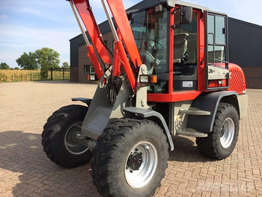 Terex TL 100 Kolesni nakladalci