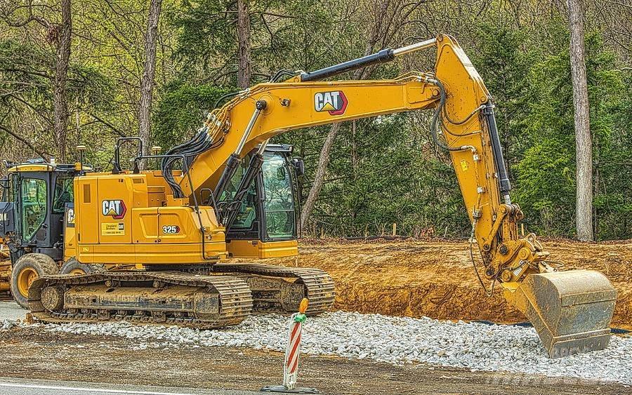 CAT CAT325 Midi bagri 7t – 12t