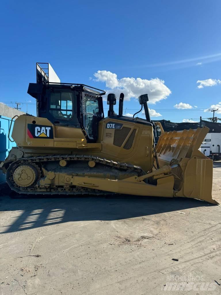 CAT D 7 E LGP Buldožerji goseničarji