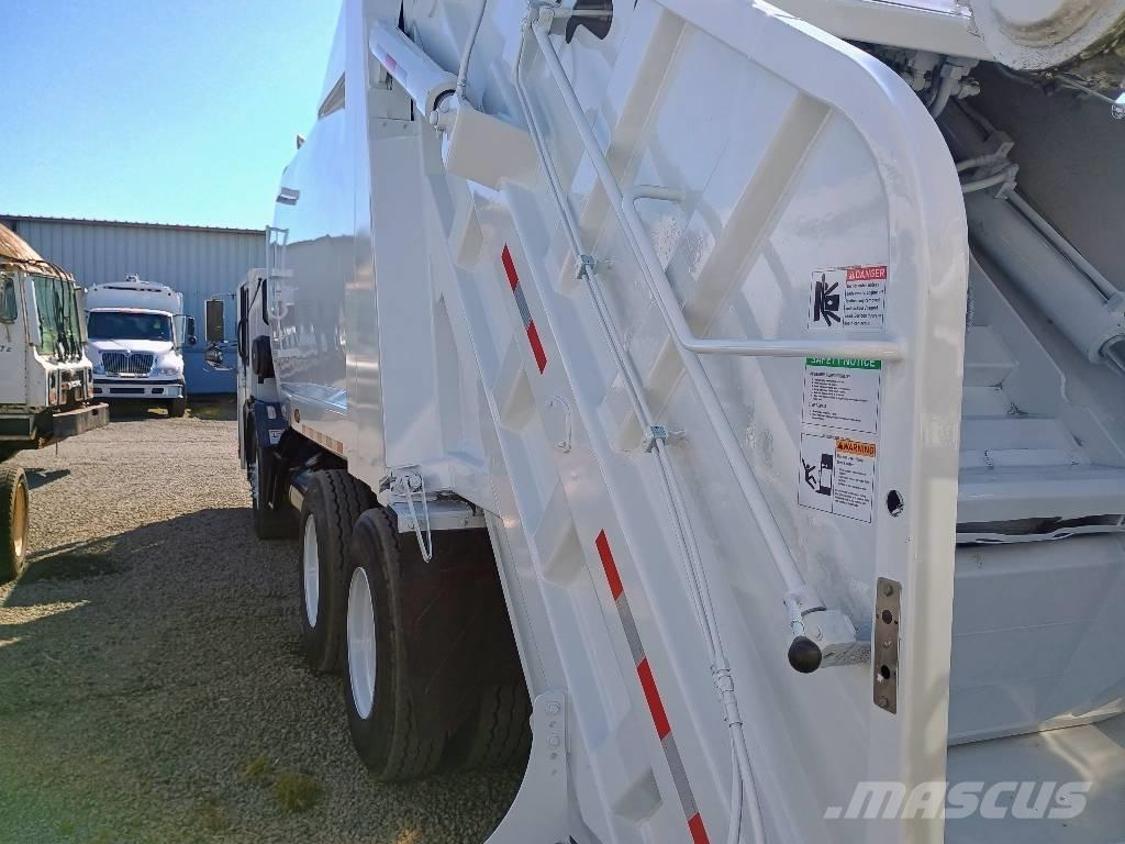  Crane Carrier LE Komunalni tovornjaki