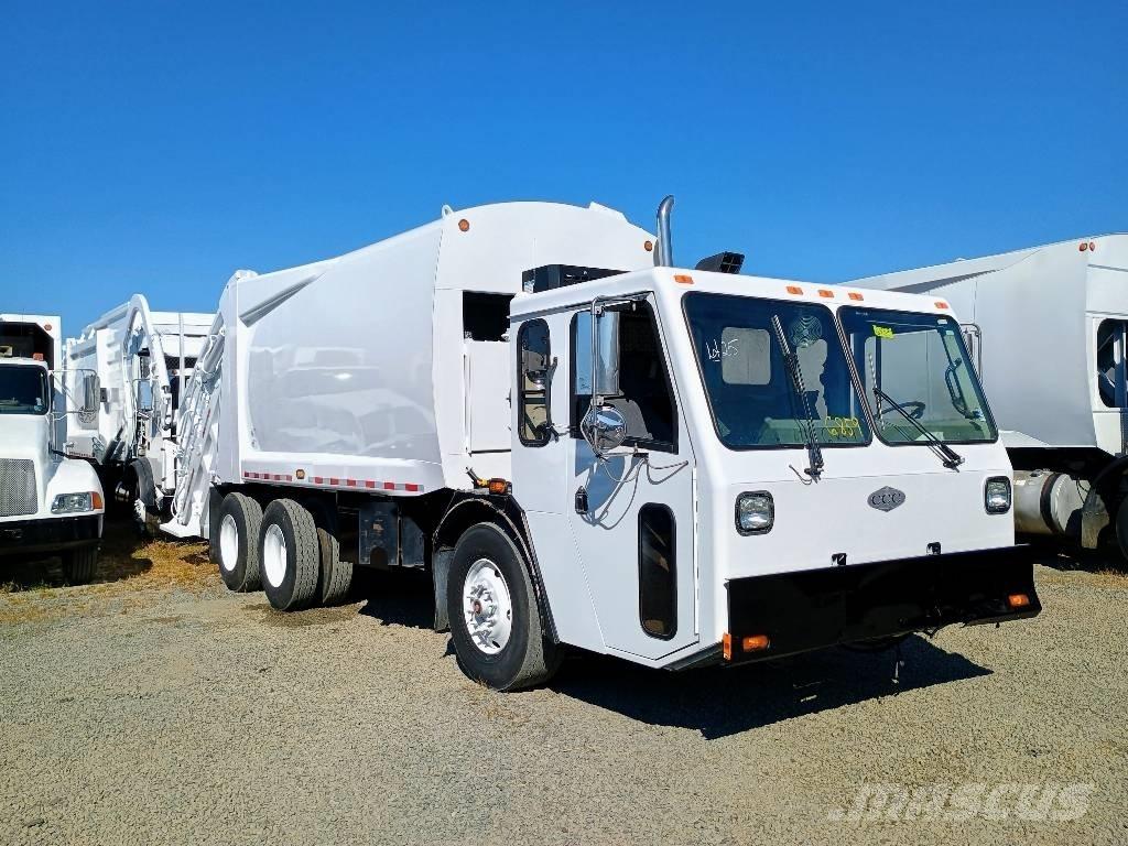  Crane Carrier LE Komunalni tovornjaki