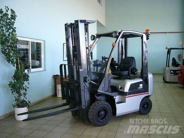 Nissan Y1D18 Dizelski viličarji