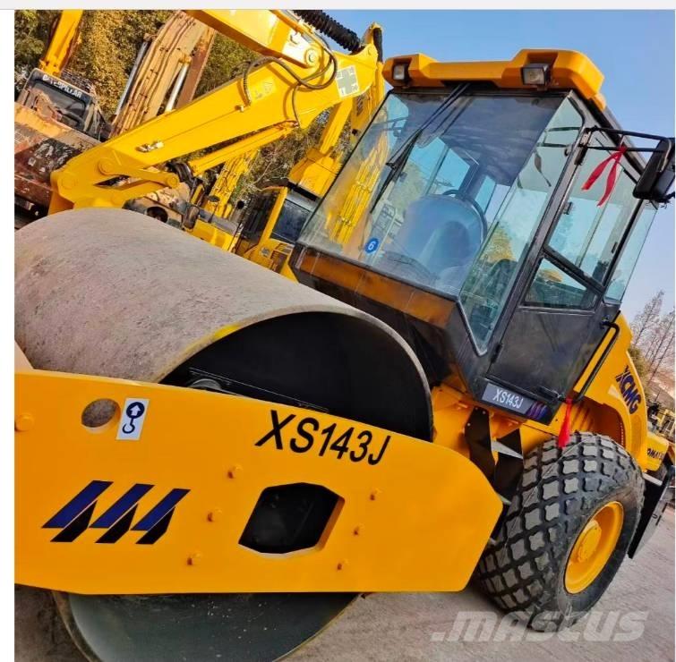 XCMG XS 142 J Enojni valjarji