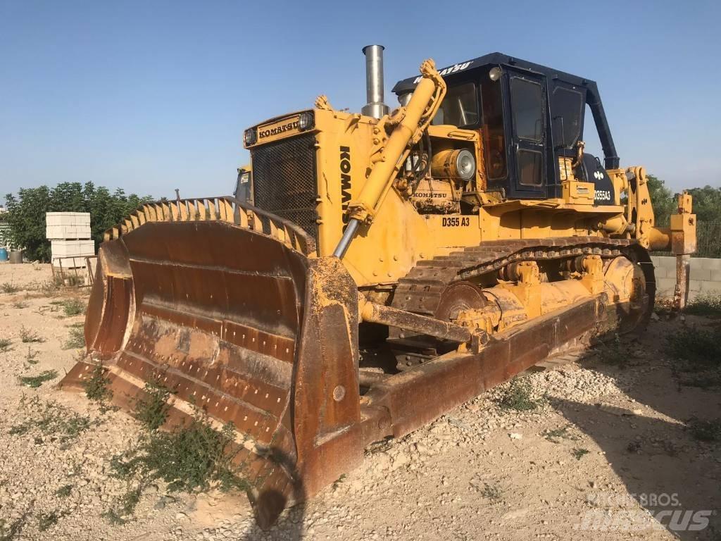 Komatsu D355A-3 Buldožerji goseničarji