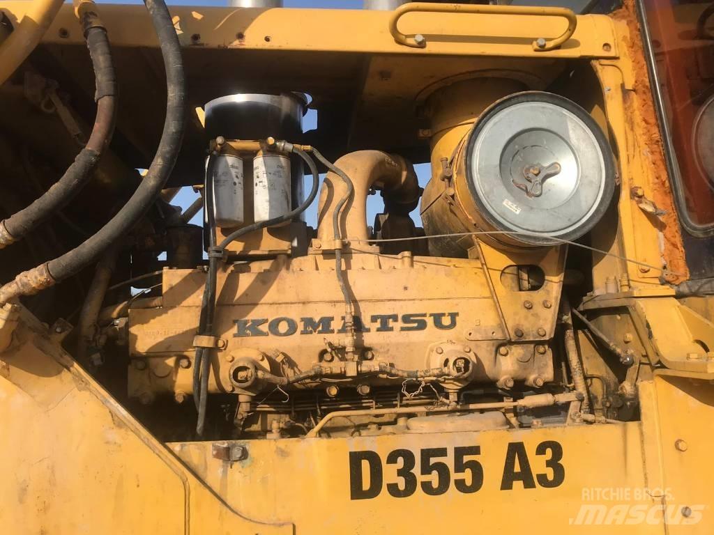 Komatsu D355A-3 Buldožerji goseničarji