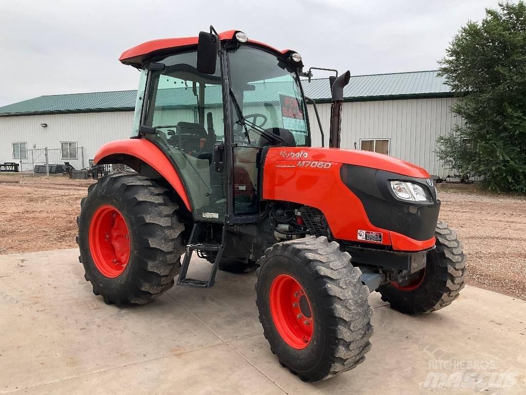 Kubota M 7060 Traktorji