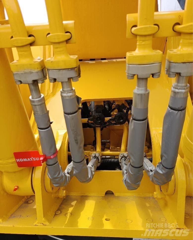 Komatsu PC 210 LC Bagri goseničarji
