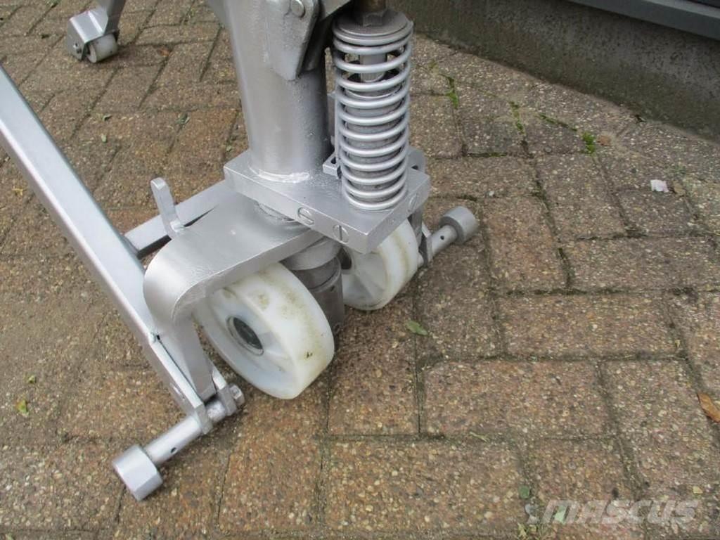 BT HL 1000i Električni nizko dvižni viličar