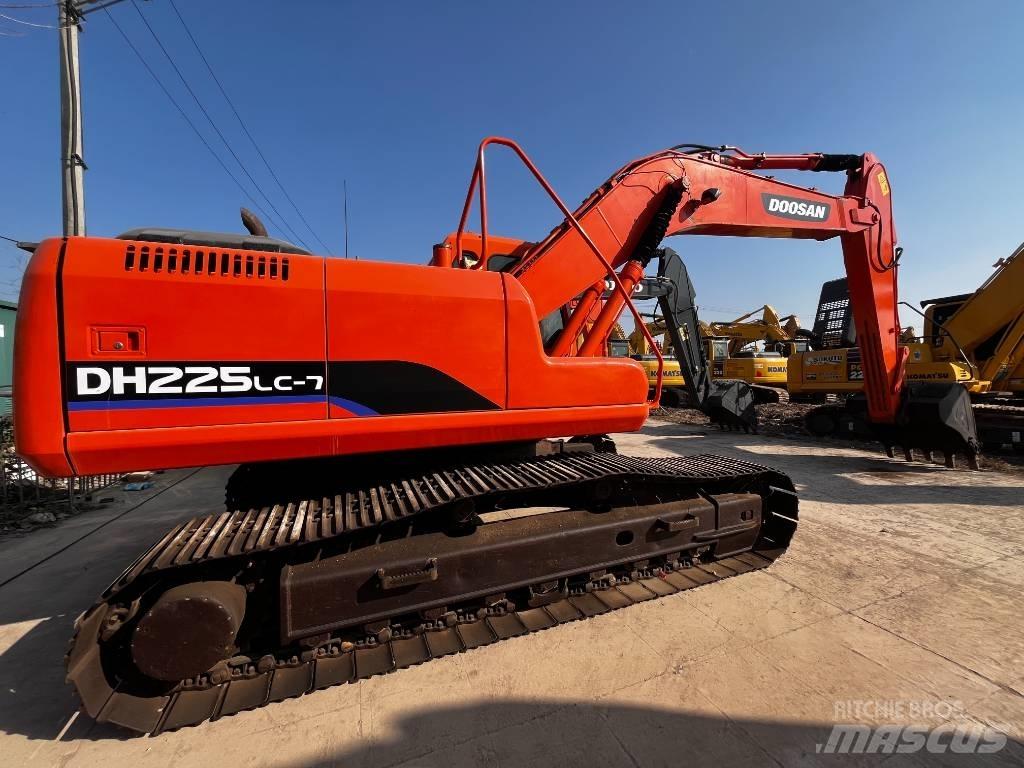 Doosan DH 225 LC-7 Bagri goseničarji