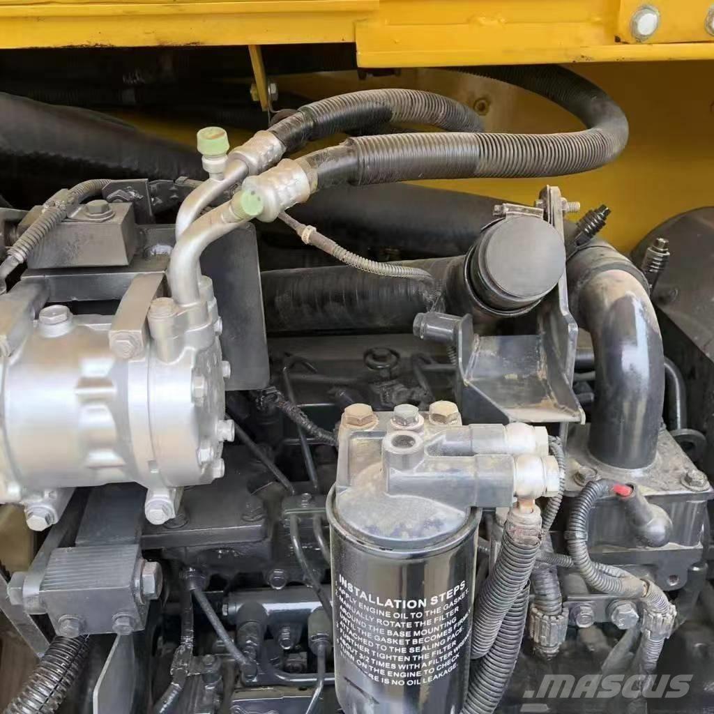 Komatsu PC 60 Mini bagri <7t