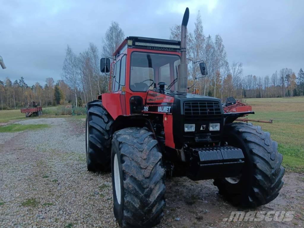 Valmet 2105 Traktorji