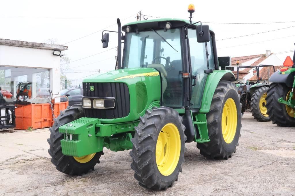 John Deere 6120 Traktorji