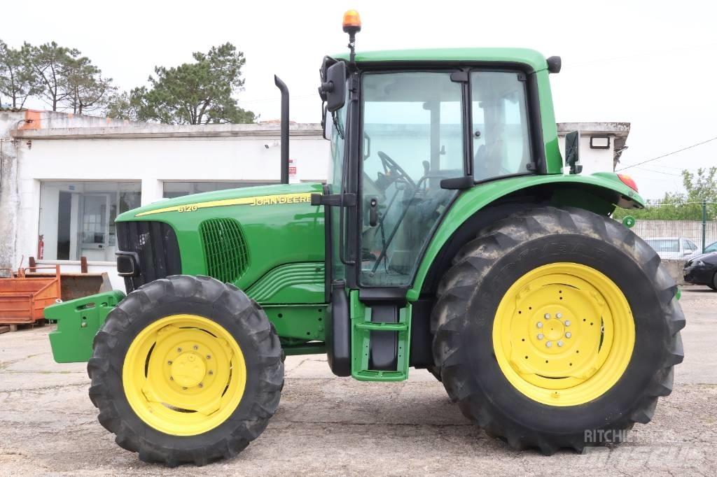 John Deere 6120 Traktorji
