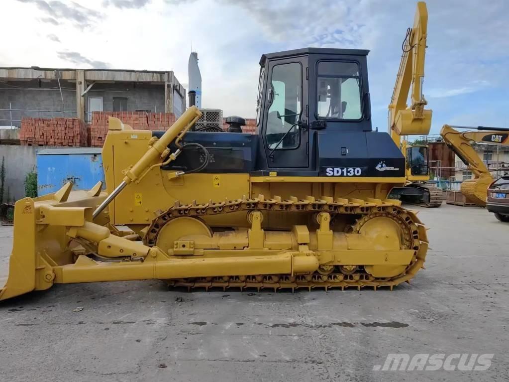 Shantui SD130 Buldožerji goseničarji