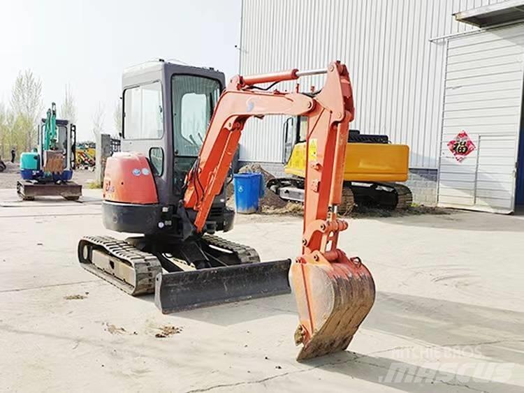 Hitachi ZX 30 Mini bagri <7t