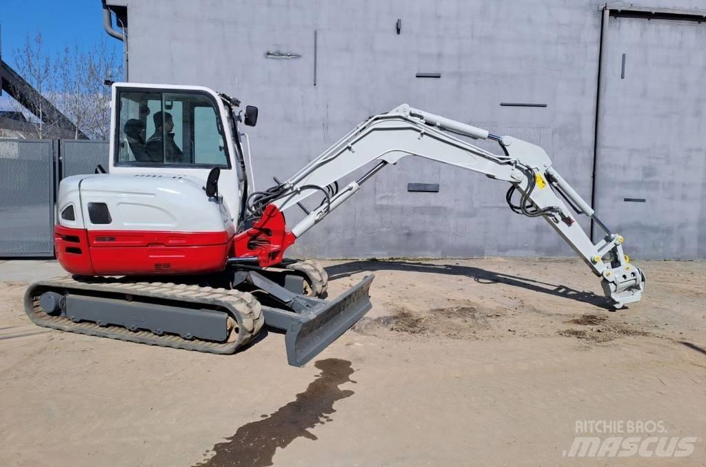 Takeuchi TB260 Mini bagri <7t