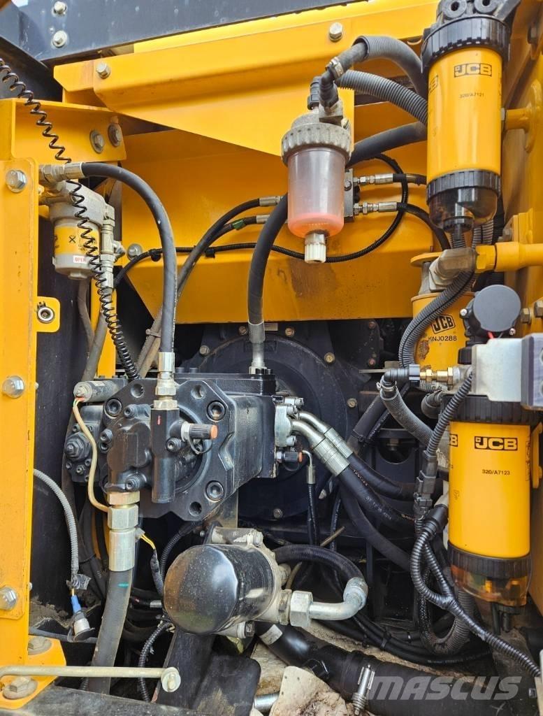 JCB JS 131 LC Bagri goseničarji
