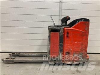 Linde T20SP/131 Električni nizko dvižni viličar s stojiščem