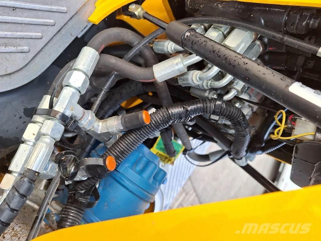 JCB 8008 CTS Mini bagri <7t