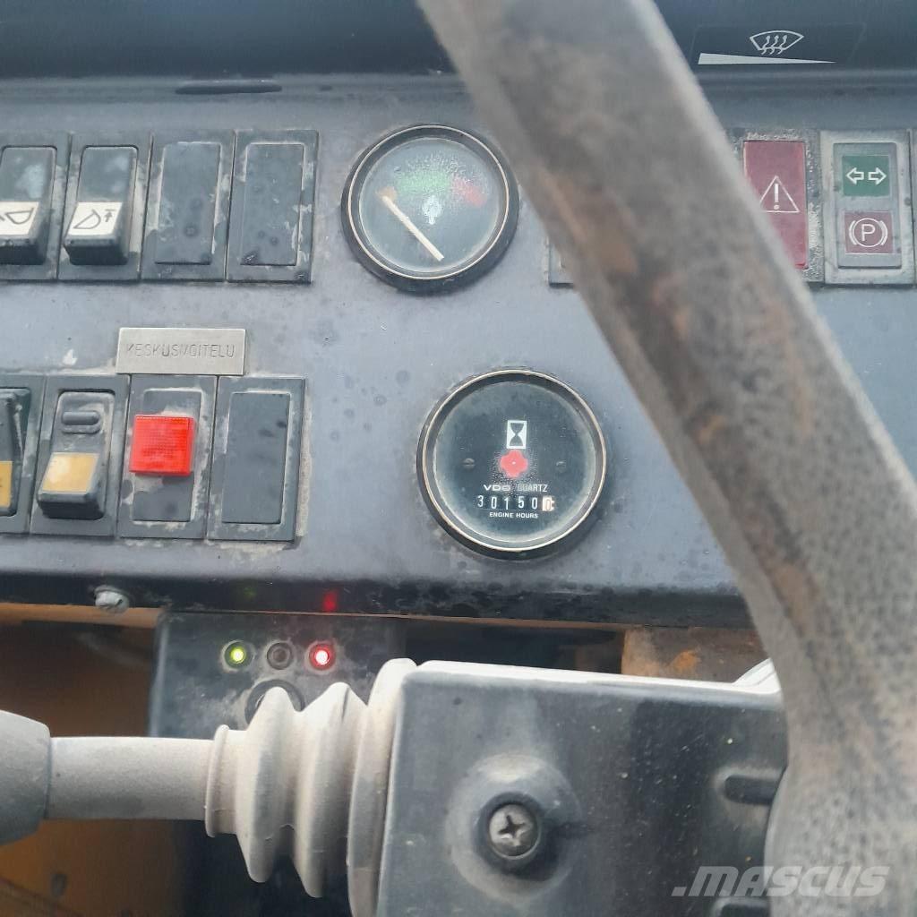 Volvo L 90 Kolesni nakladalci