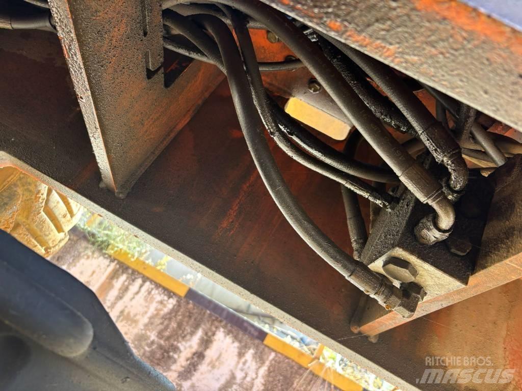 JLG 450 AJS II Zglobne dvižne ploščadi