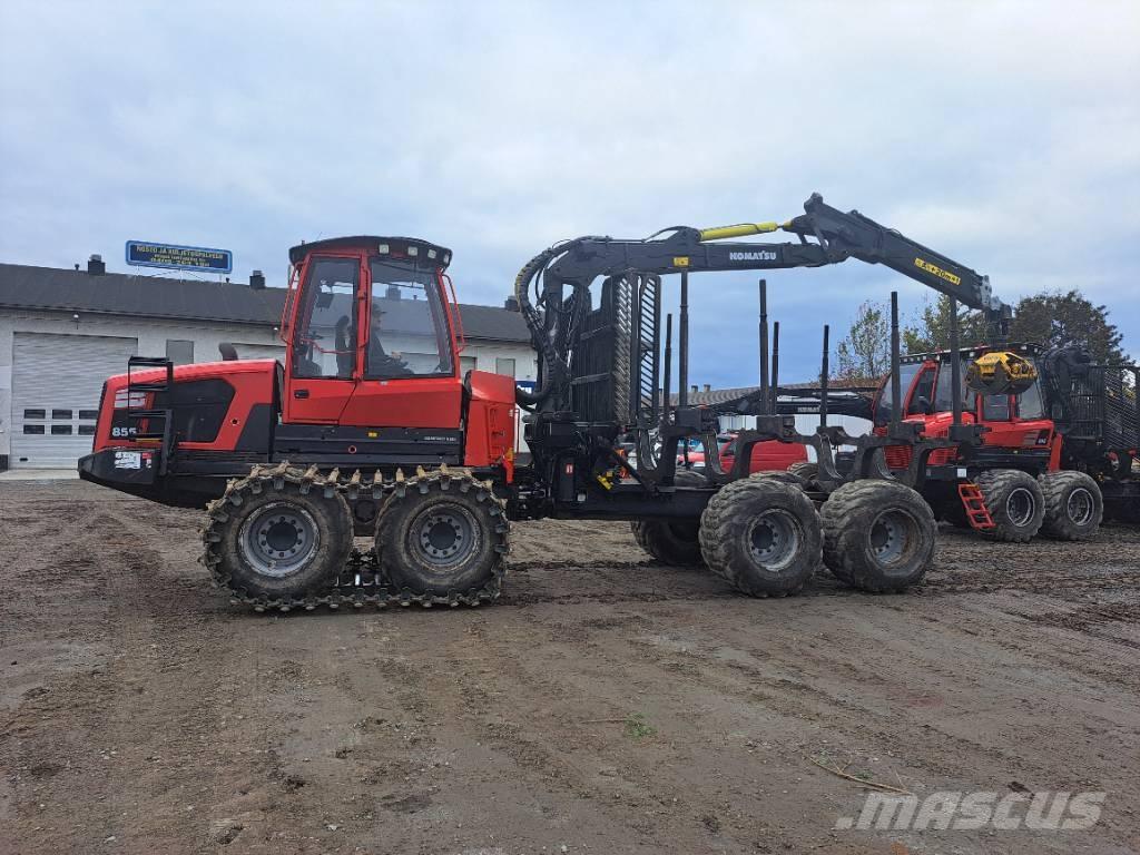 Komatsu 855 Forwarderji