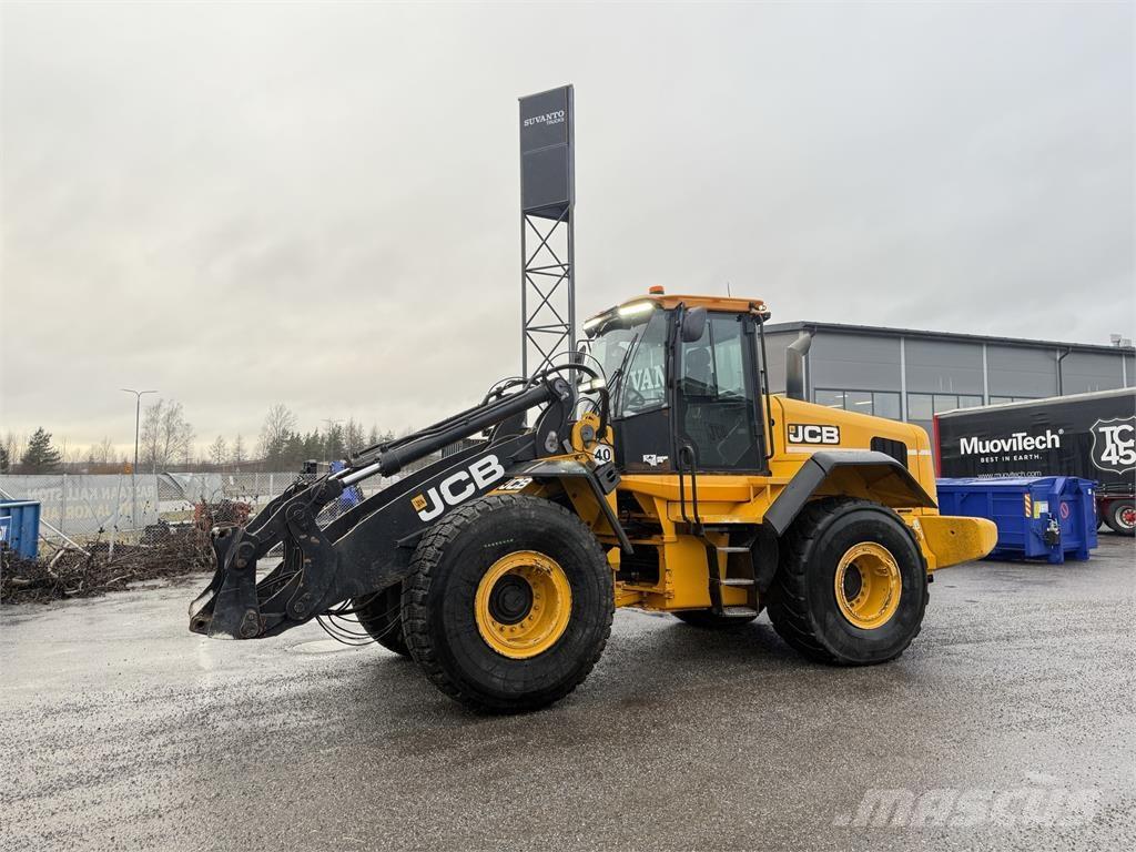 JCB 457 HT Kolesni nakladalci