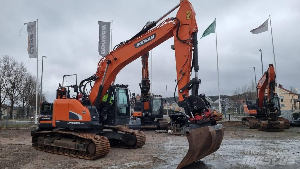 Doosan 235 LCR Bagri goseničarji