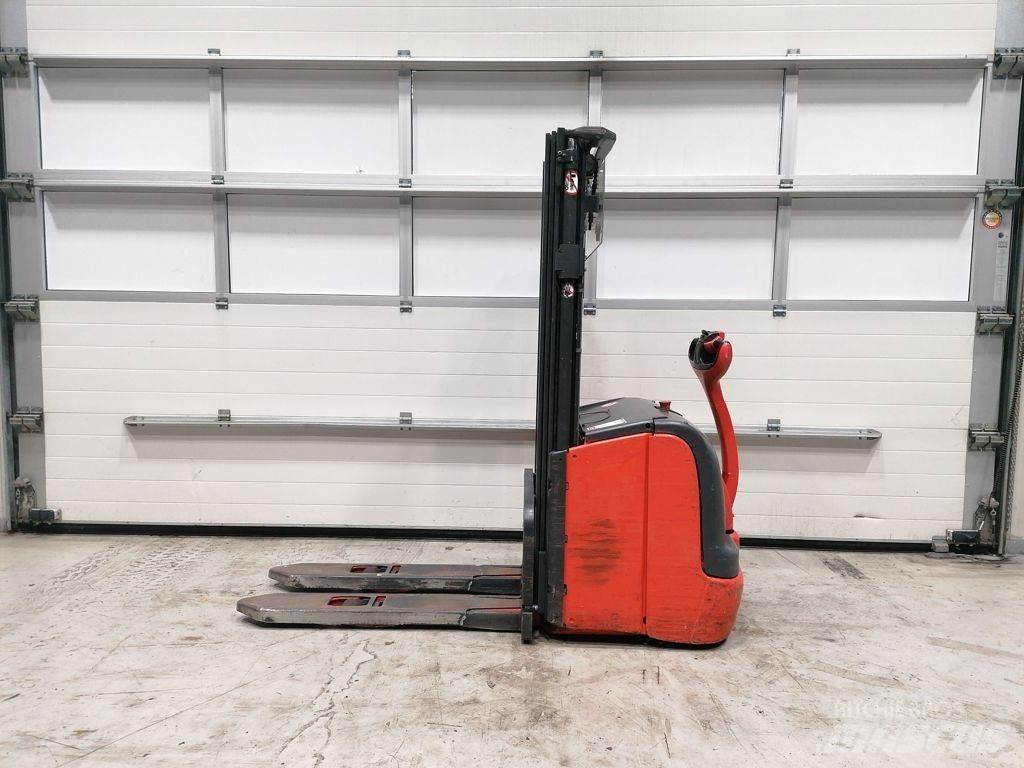Linde L14 Ročni električni viličar