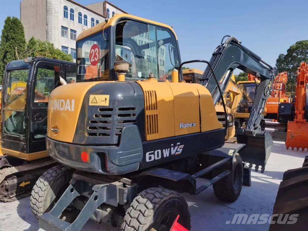 Hyundai Robex 60 W Bagri na kolesih