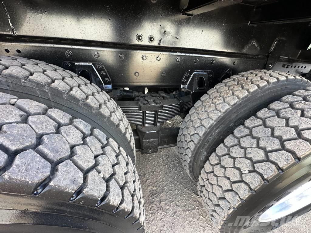 Freightliner 114 SD Vakuumski tovornjaki